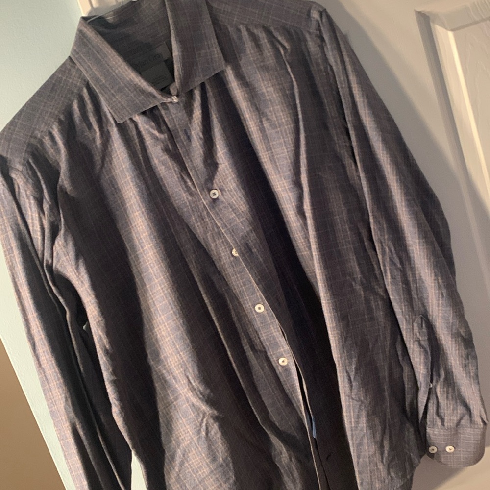 Dylan Gray men’s long sleeve shirt. Gray/tan. Excellent condition. Size L